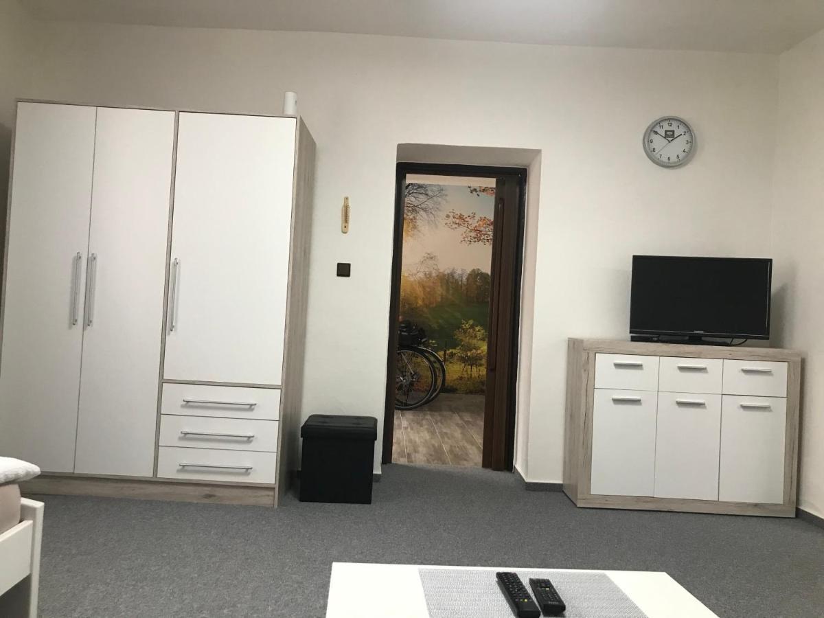 Cyklo-Moto Apartman Lomnice nad Lužnicí Екстериор снимка