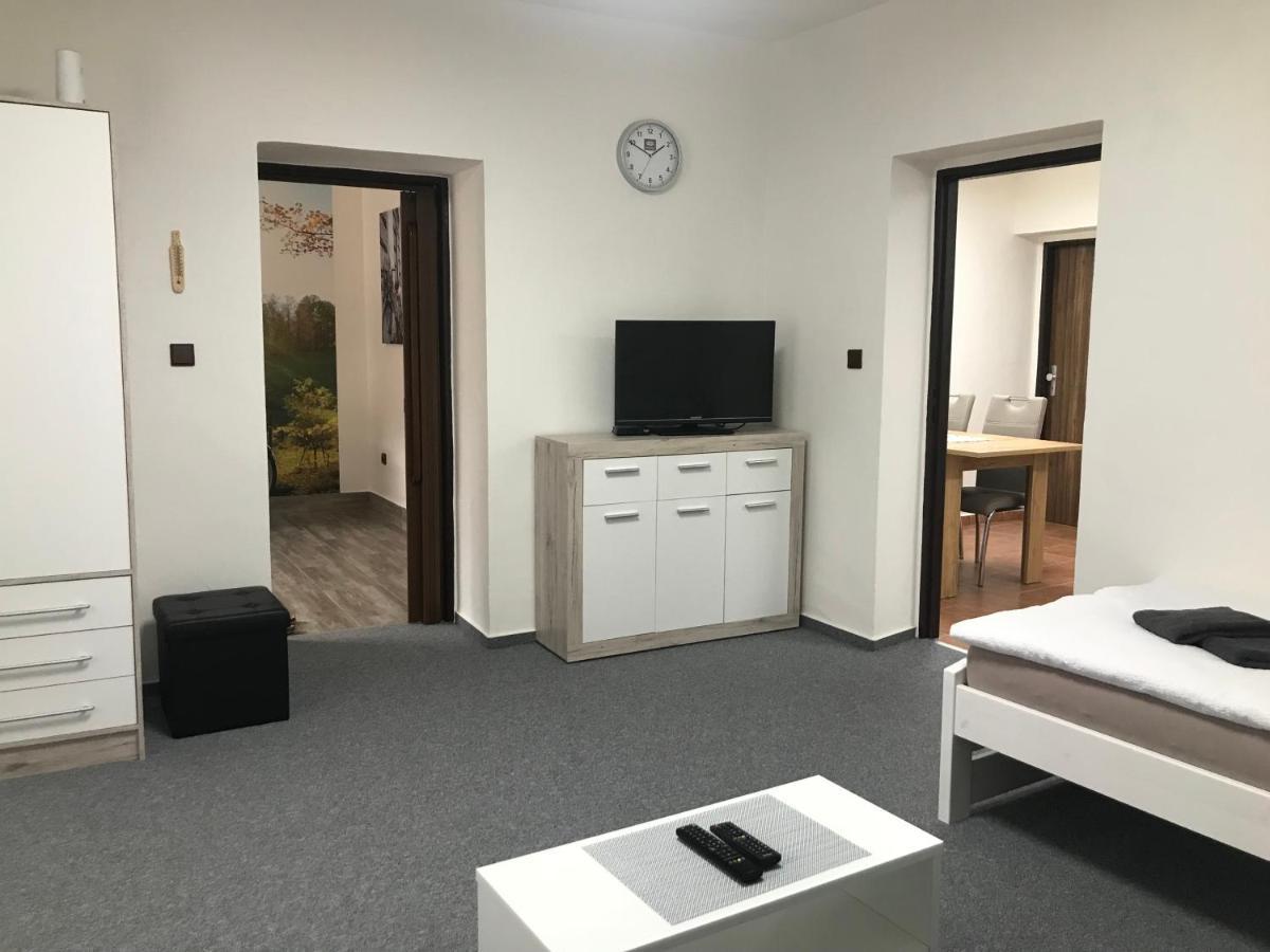 Cyklo-Moto Apartman Lomnice nad Lužnicí Екстериор снимка
